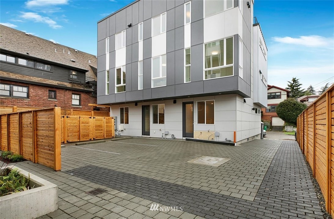 809 North 47th Street Seattle, WA 98103 - Photo 32 of 32 Gallery Image 32