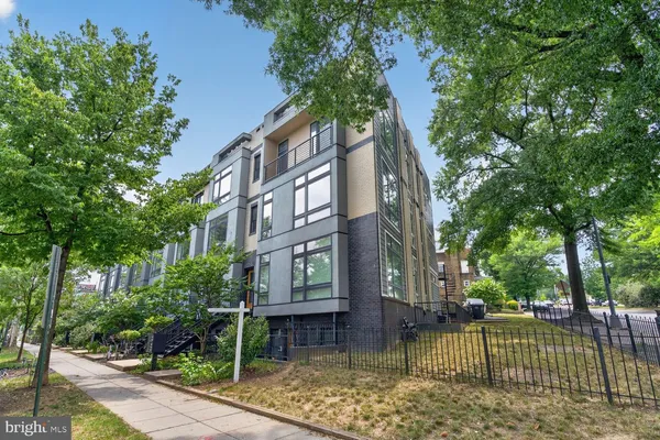 $849,997 | 2126 3rd Street Northeast, Unit B, Washington, DC 20002