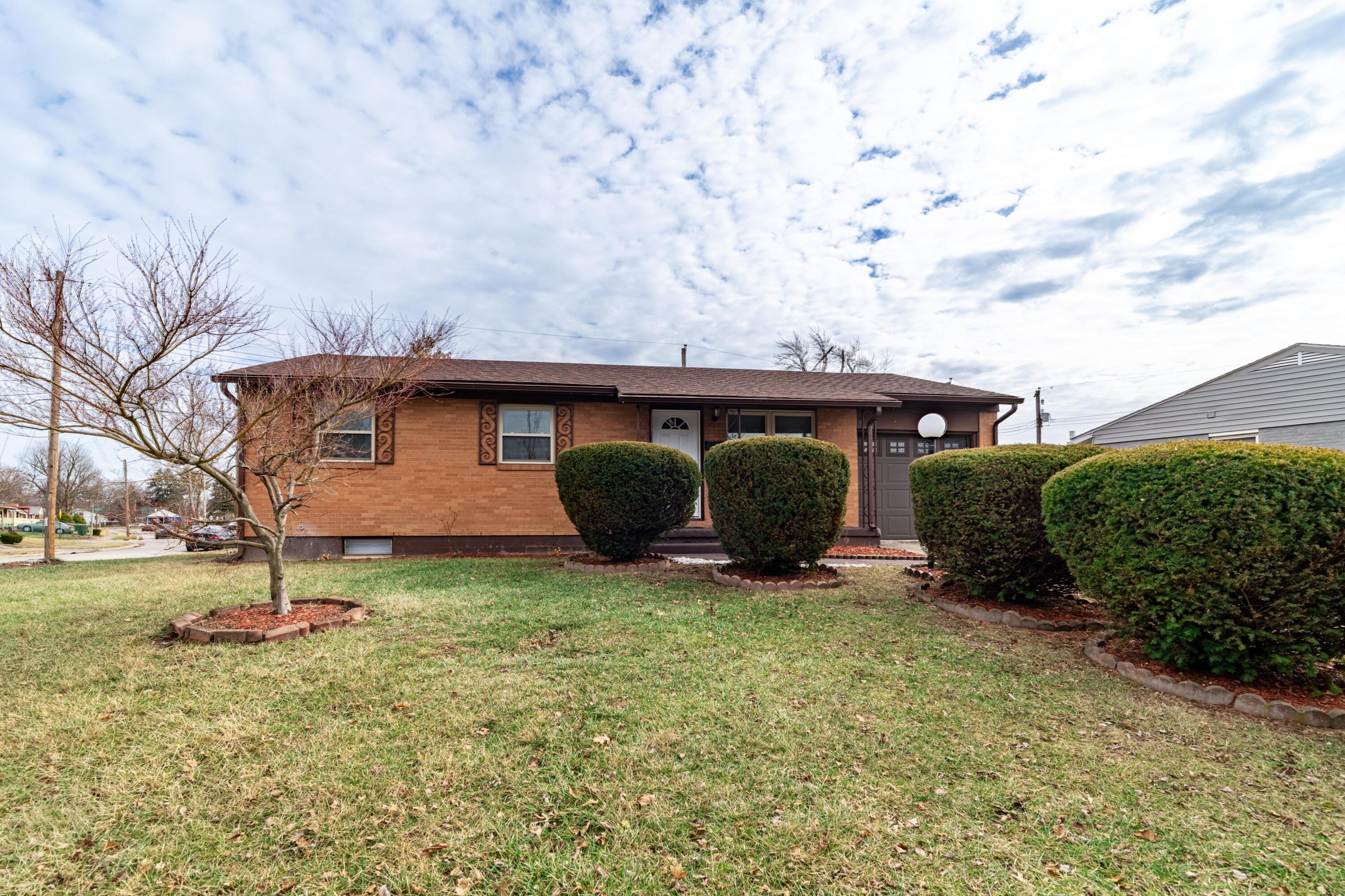 2706 Key Place Columbus, OH 43207 - Photo 2 of 32 DSC_1571-HDR