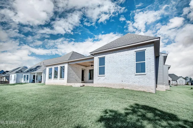 $585,000 | 358 Wellstone Place, Madison, MS 39110