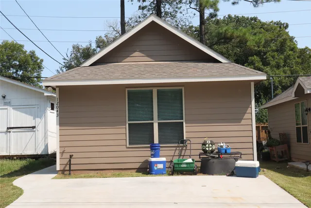 $1,295 | 12043 Nelwood Street, Willis, TX 77318