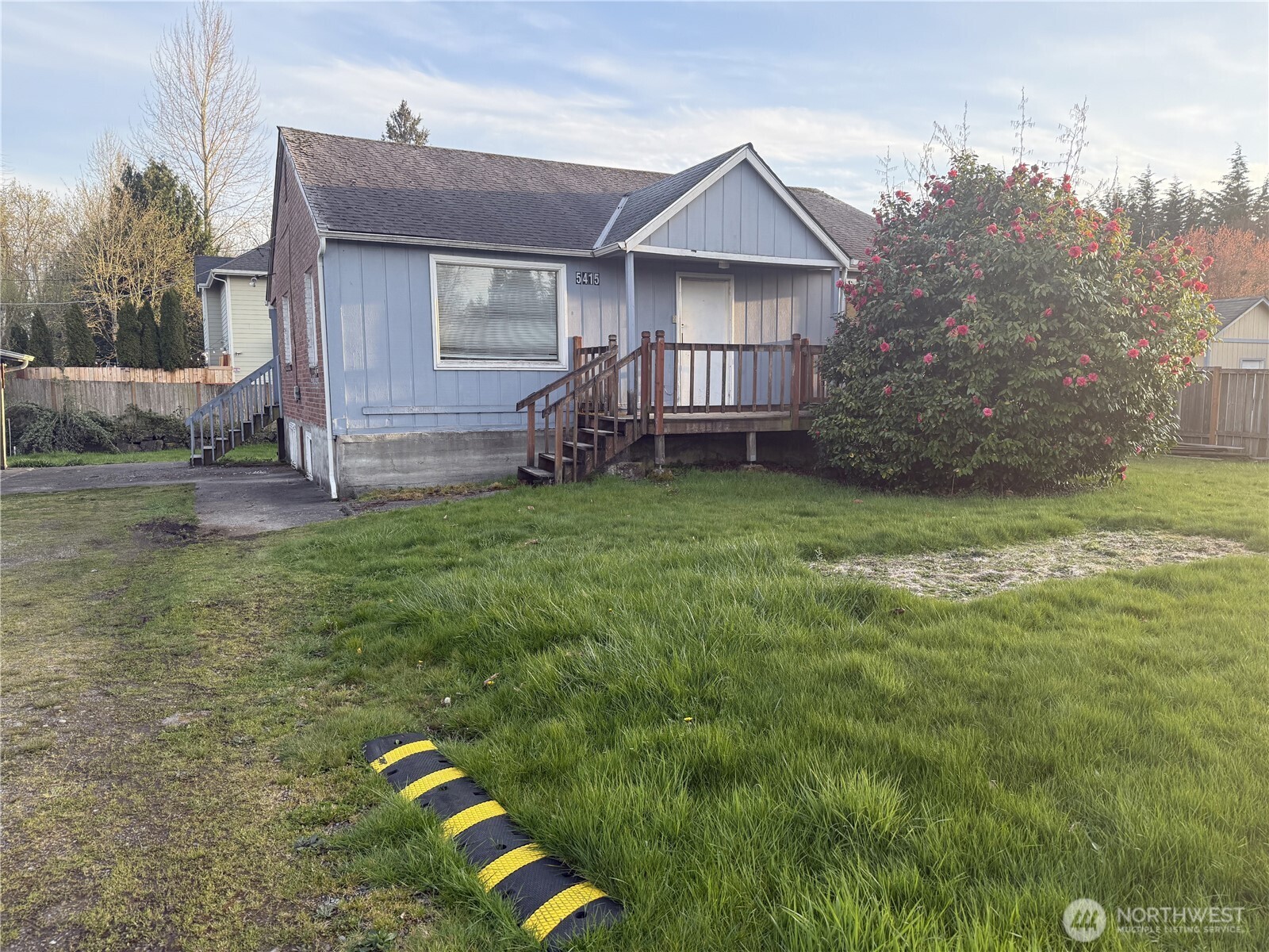 5415 Northeast 4th Street Renton, WA 98059 - Photo 1 of 5