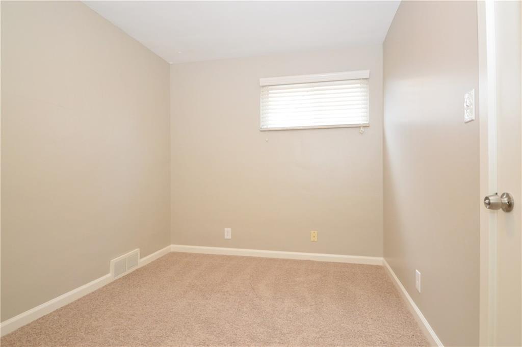 552 Springfield Pittsburgh, PA 15220 - Photo 17 of 24 Gallery Image 17
