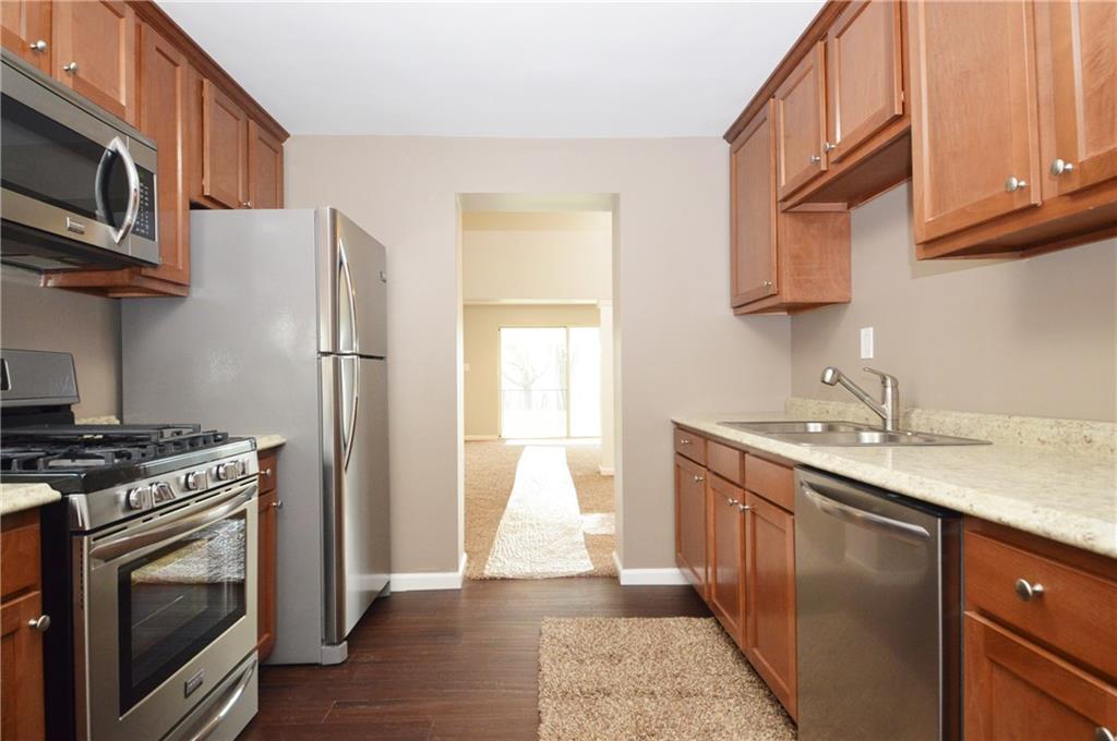 552 Springfield Pittsburgh, PA 15220 - Photo 7 of 24 Gallery Image 7