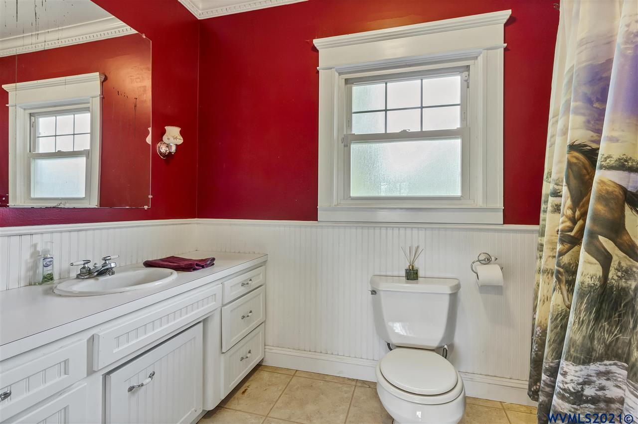 35481 Knox Butte Road East Albany, OR 97322 - Photo 13 of 42 Gallery Image 13