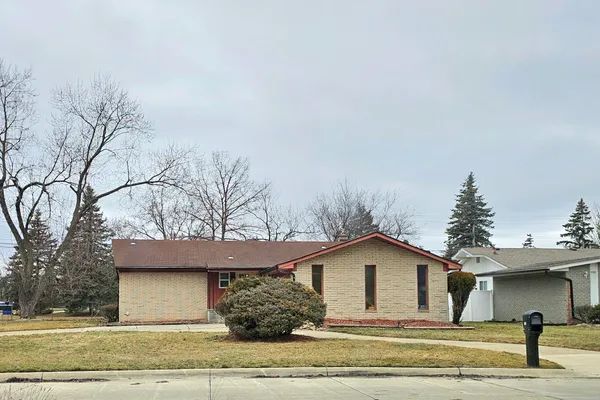 $239,990 | 23015 Brandywynne Street, Southfield, MI 48033