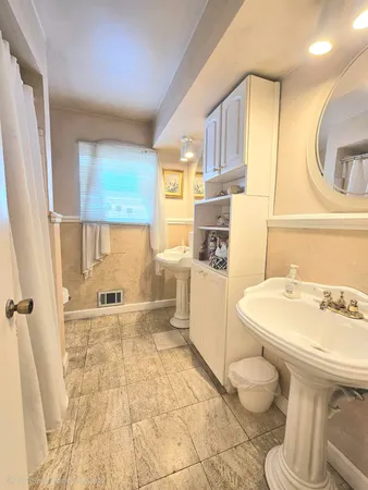 $239,990 | 23015 Brandywynne Street, Southfield, MI 48033