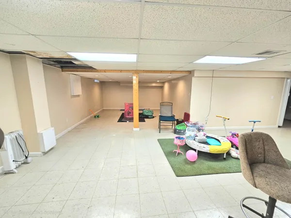 $239,990 | 23015 Brandywynne Street, Southfield, MI 48033