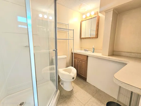 $239,990 | 23015 Brandywynne Street, Southfield, MI 48033