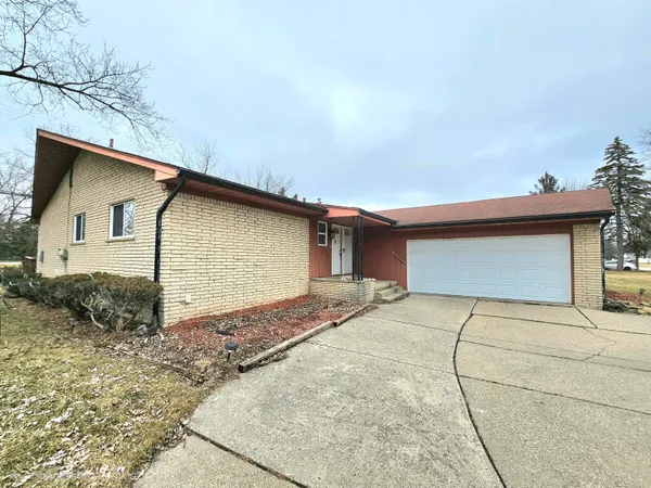 $239,990 | 23015 Brandywynne Street, Southfield, MI 48033