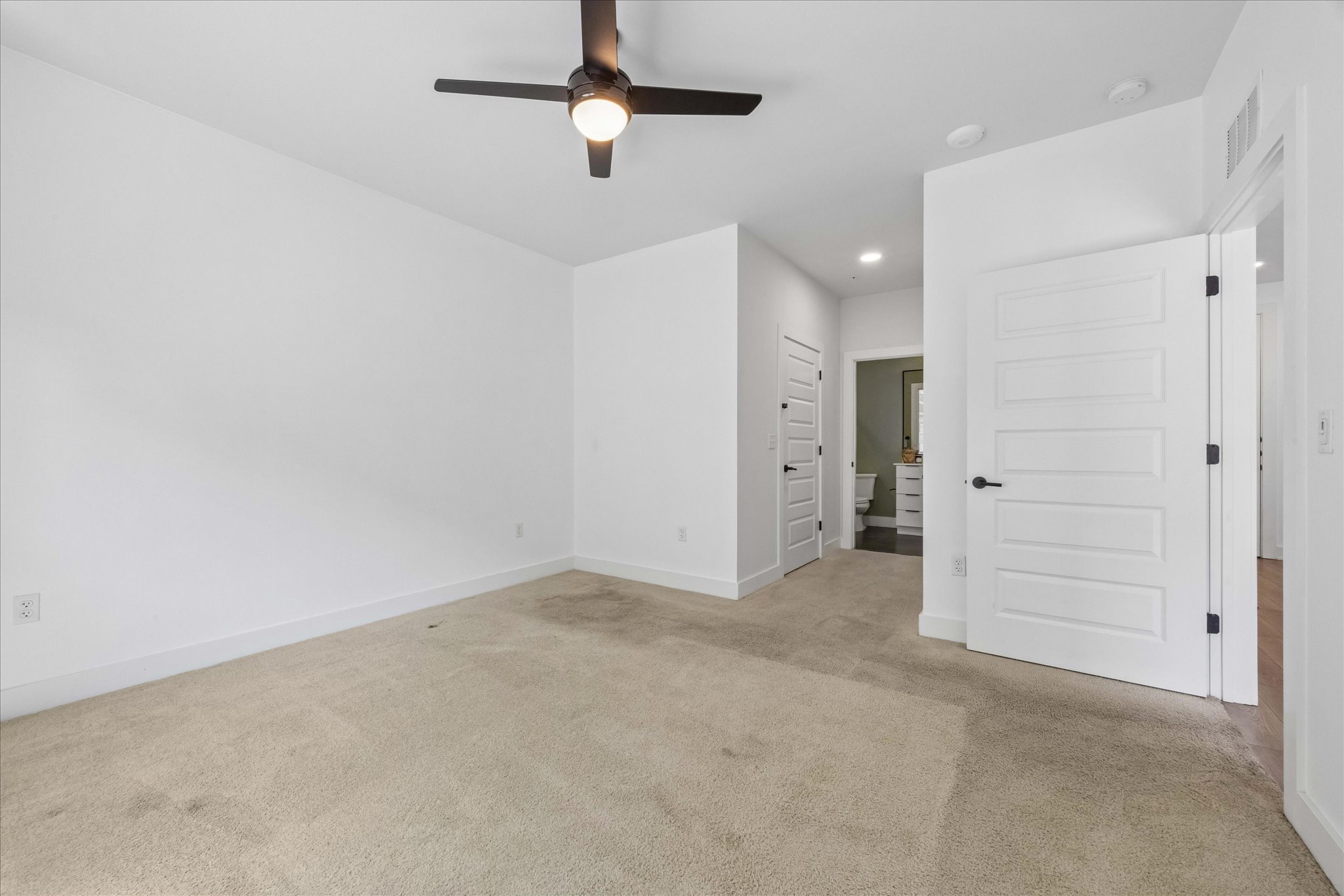 2220 Webberville Road, Unit 216 Austin, TX 78702 - Photo 19 of 26 Primary Bedroom
