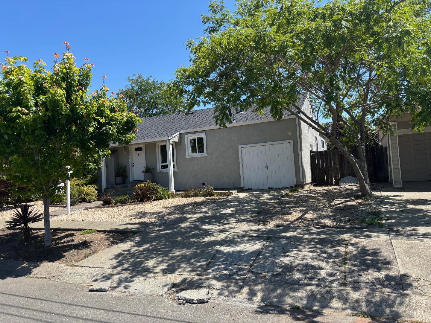 21428 Lake Chabot Road Castro Valley, CA 94546 - Photo 2 of 11 Gallery Image 2