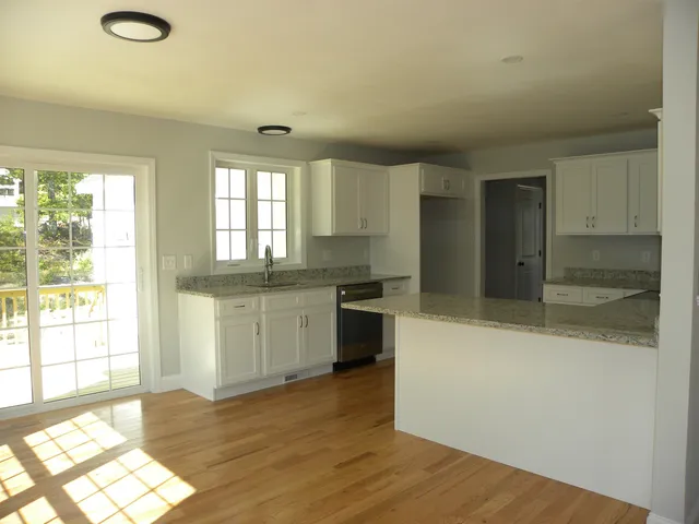 $784,900 | 305 Karatzas Avenue, Unit LOT 21, Manchester, NH 03104