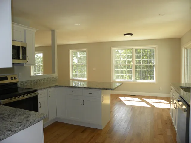 $784,900 | 305 Karatzas Avenue, Unit LOT 21, Manchester, NH 03104