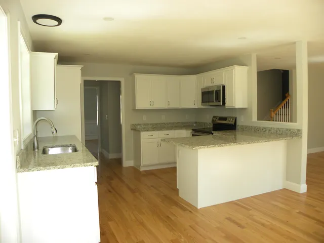 $784,900 | 305 Karatzas Avenue, Unit LOT 21, Manchester, NH 03104