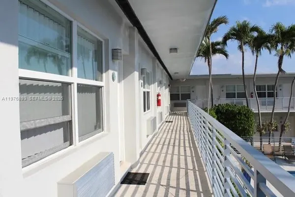 $1,500 | 8000 Northeast Bayshore Court, Unit 115, Miami, FL 33138