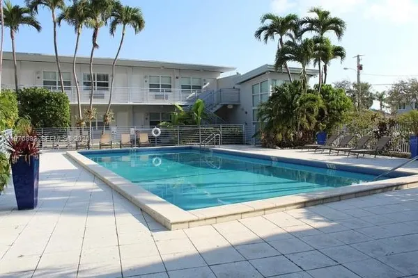 $1,500 | 8000 Northeast Bayshore Court, Unit 115, Miami, FL 33138