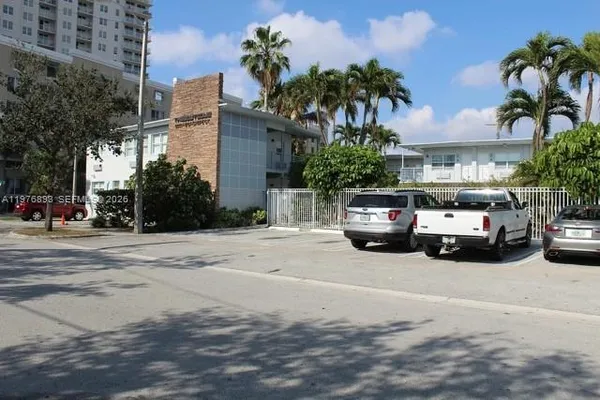 $1,500 | 8000 Northeast Bayshore Court, Unit 115, Miami, FL 33138