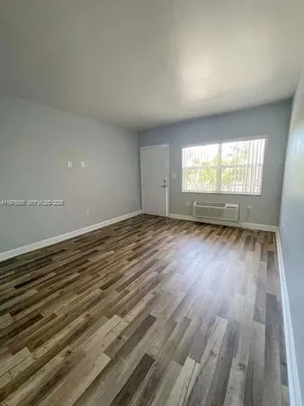$1,500 | 8000 Northeast Bayshore Court, Unit 115, Miami, FL 33138