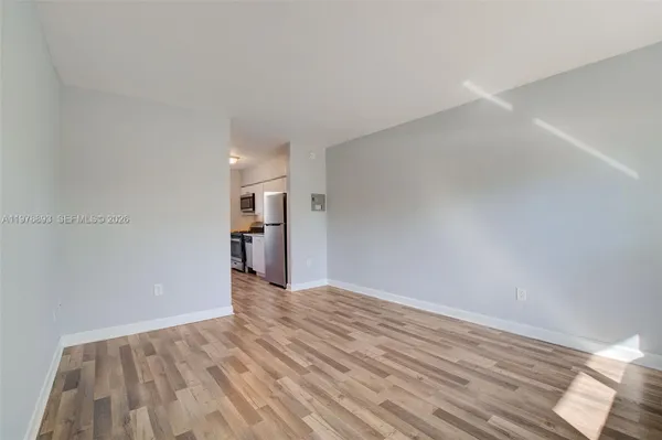 $1,500 | 8000 Northeast Bayshore Court, Unit 115, Miami, FL 33138