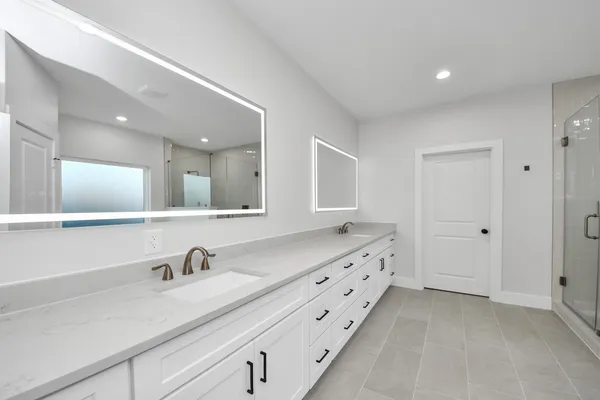 $2,250 | 8306 Comal Street, Unit B, Houston, TX 77051