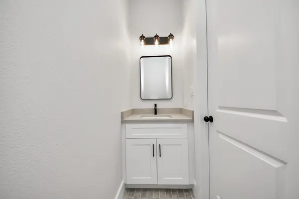 $2,250 | 8306 Comal Street, Unit B, Houston, TX 77051