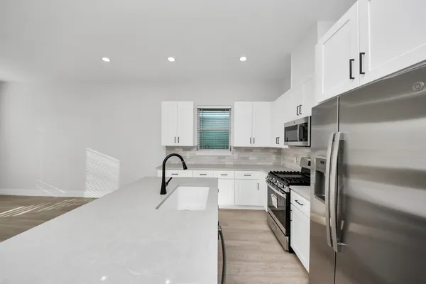 $2,250 | 8306 Comal Street, Unit B, Houston, TX 77051