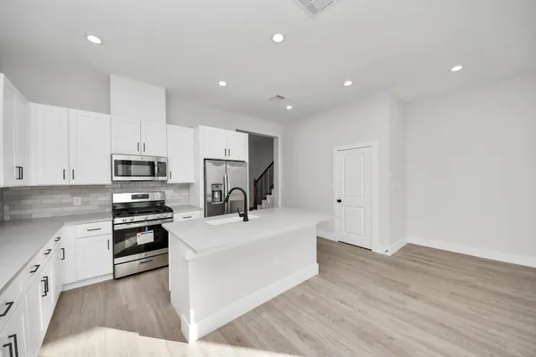 $2,250 | 8306 Comal Street, Unit B, Houston, TX 77051