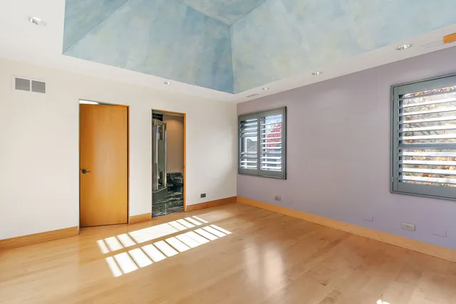 $999,900 | 45 Tartan Lakes Drive, Westmont, IL 60559