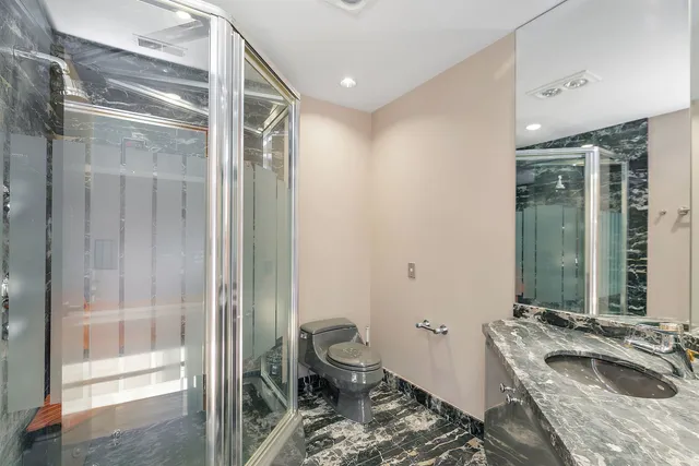 $999,900 | 45 Tartan Lakes Drive, Westmont, IL 60559