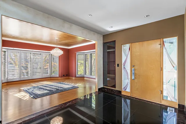 $999,900 | 45 Tartan Lakes Drive, Westmont, IL 60559