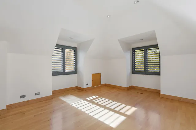 $999,900 | 45 Tartan Lakes Drive, Westmont, IL 60559