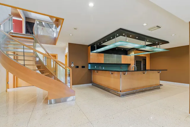 $999,900 | 45 Tartan Lakes Drive, Westmont, IL 60559