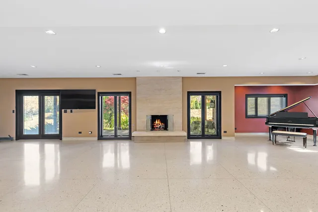 $999,900 | 45 Tartan Lakes Drive, Westmont, IL 60559