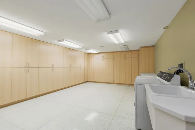 $999,900 | 45 Tartan Lakes Drive, Westmont, IL 60559