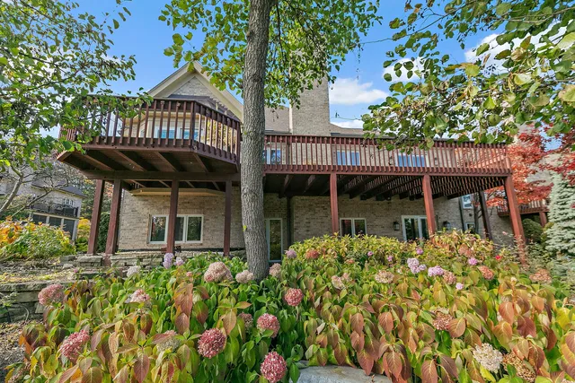 $999,900 | 45 Tartan Lakes Drive, Westmont, IL 60559