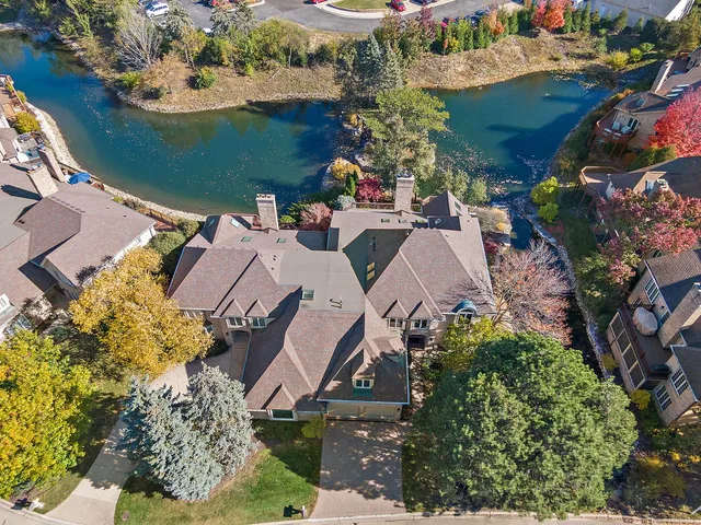 $999,900 | 45 Tartan Lakes Drive, Westmont, IL 60559