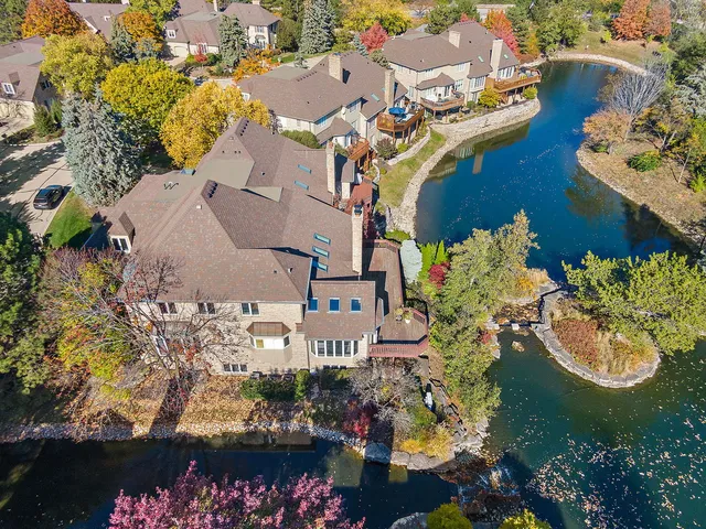 $999,900 | 45 Tartan Lakes Drive, Westmont, IL 60559