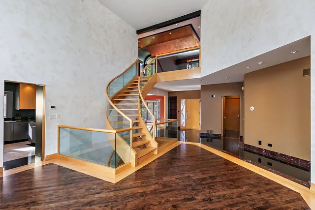 $999,900 | 45 Tartan Lakes Drive, Westmont, IL 60559