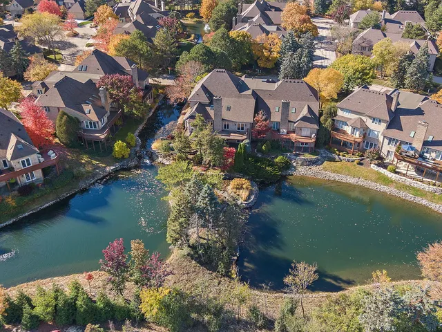 $999,900 | 45 Tartan Lakes Drive, Westmont, IL 60559