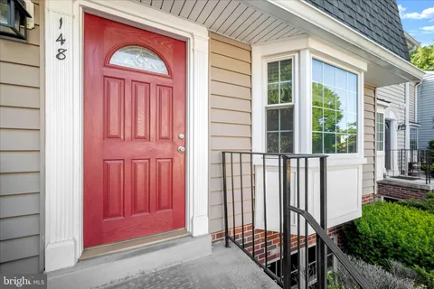 $449,000 | 148 Barnsfield Court, Unit 204, Gaithersburg, MD 20878