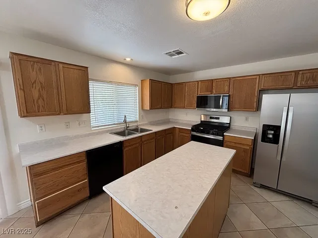 $2,083 | 5109 Meadow Rock Avenue, Las Vegas, NV 89130