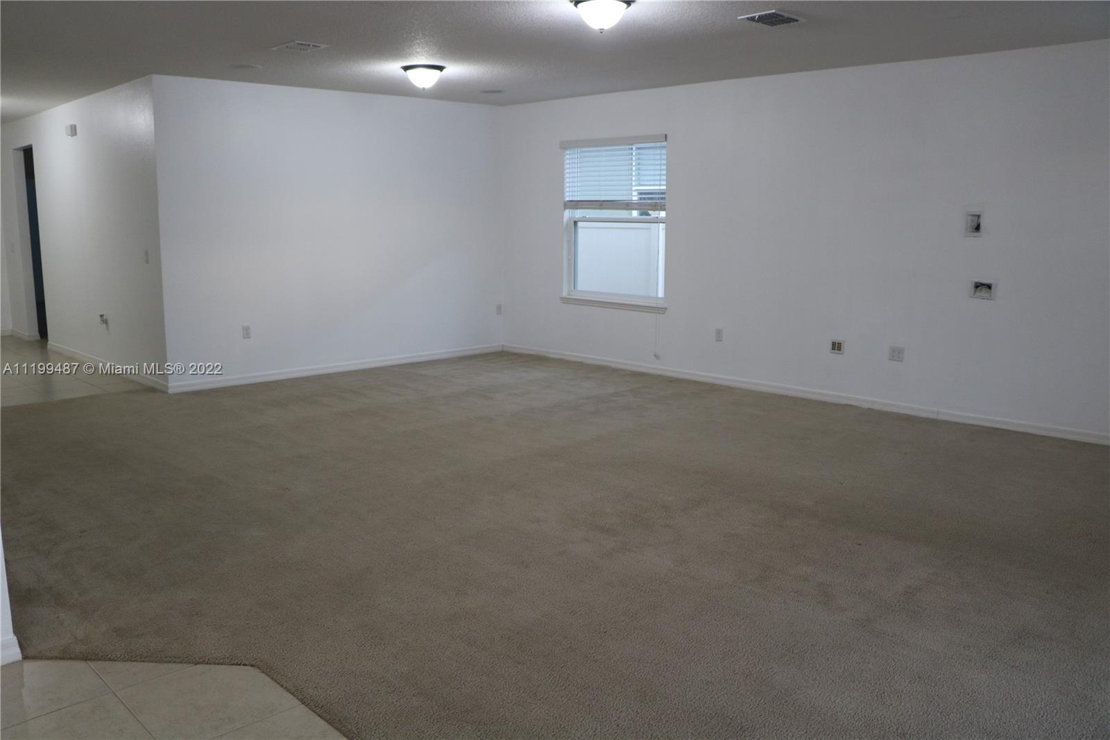1950 Nations Way St. Cloud, FL 34769 - Photo 14 of 35 Living room