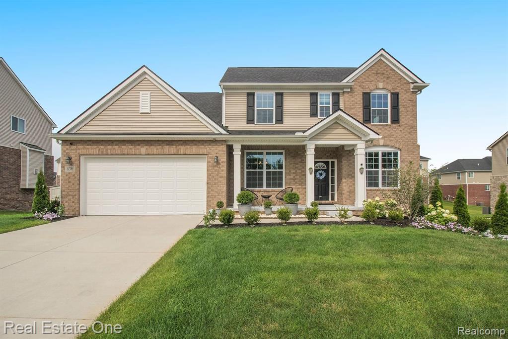 838 Balsam Circle Rochester Hills, MI 48307 - Photo 1 of 26