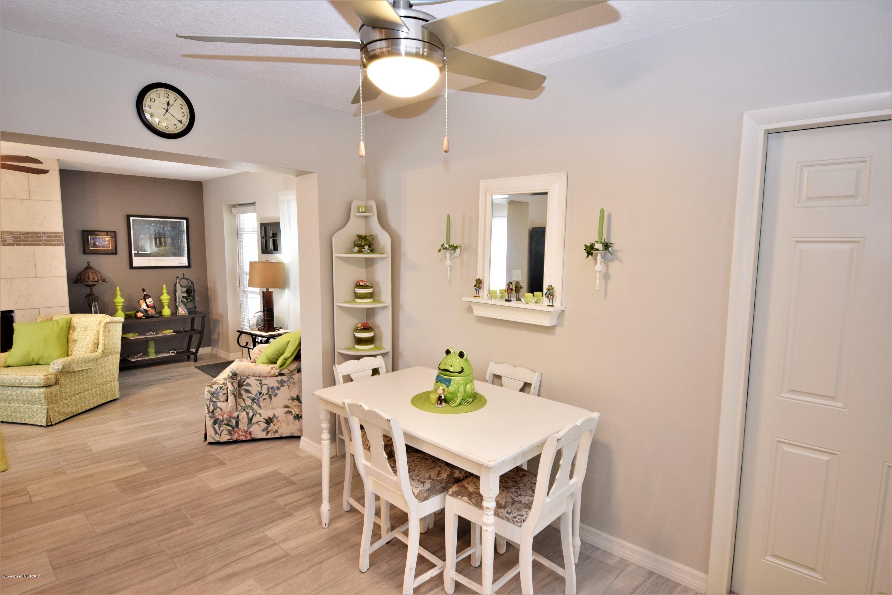 1024 Bali Road Cocoa Beach, FL 32931 - Photo 6 of 30 Dining Room