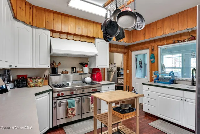 $1,250,000 | 134 Frederick Avenue, Harrison, ID 83833