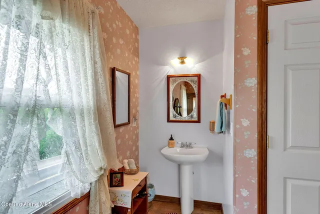 $1,250,000 | 134 Frederick Avenue, Harrison, ID 83833