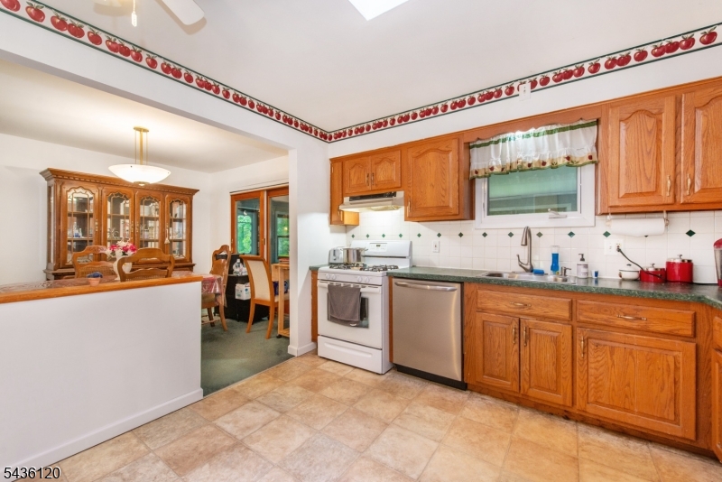 325 Conklintown Road Ringwood, NJ 07456 - Photo 8 of 17