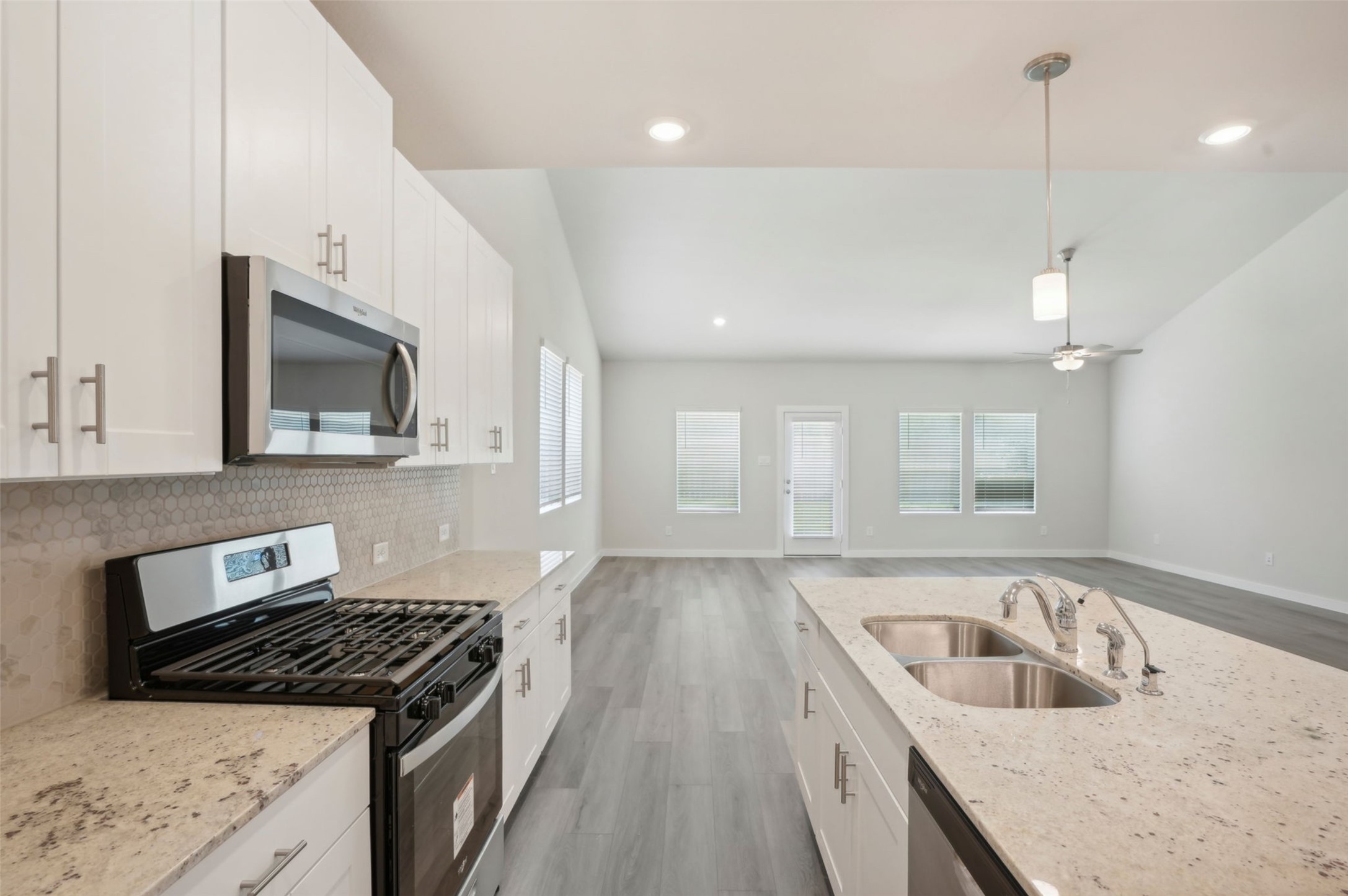 1567 King Rnch Road Conroe, TX 77301 - Photo 8 of 45