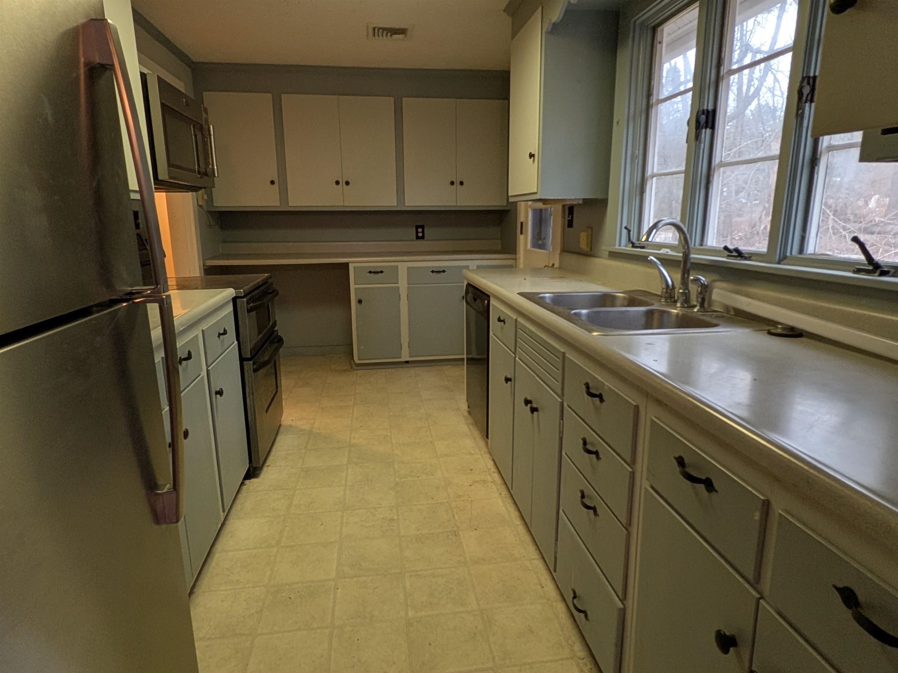 105 Highway 25 Meredith, NH 03253 - Photo 5 of 20